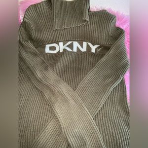 Turtle neck sweatshirt